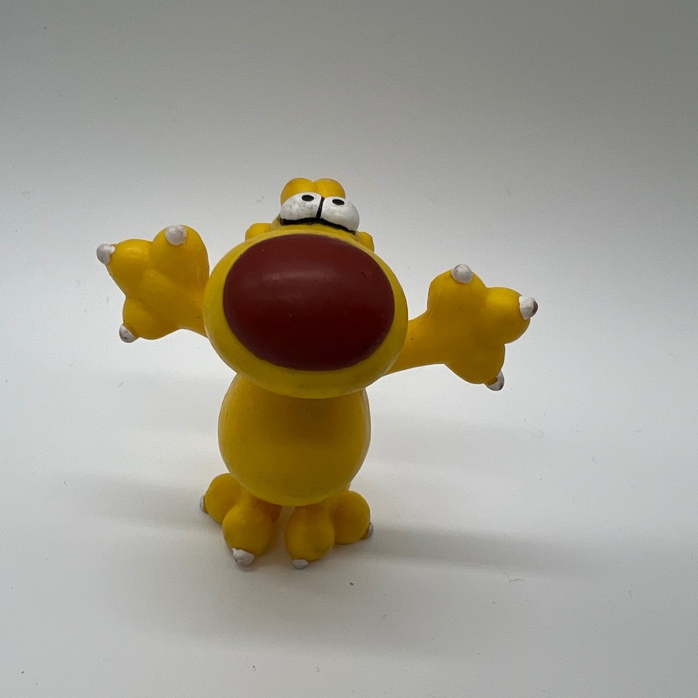 Vintage 1989 Mother Goose and Grimm Gyp PVC Figure Yellow Dog Comic Collectible